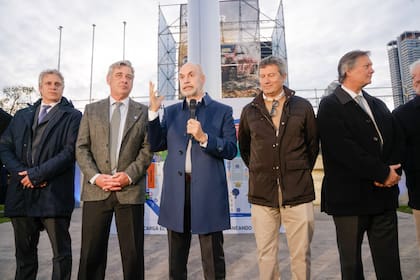Corte de cintas en la inauguración de la exposición rural de Palermo. Contó con la presencia de Nicolás Pino y Rodríguez Larreta