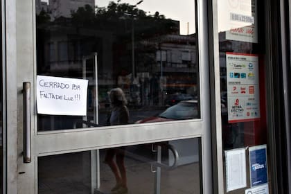 Corte de luz en el barrio de Floresta debido al apagón masivo del 1° de marzo. Foto ilustrativa.