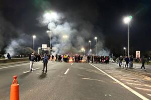 Corte en la autopista Ricchieri por pedido de mayor seguridad en Villa Celina.