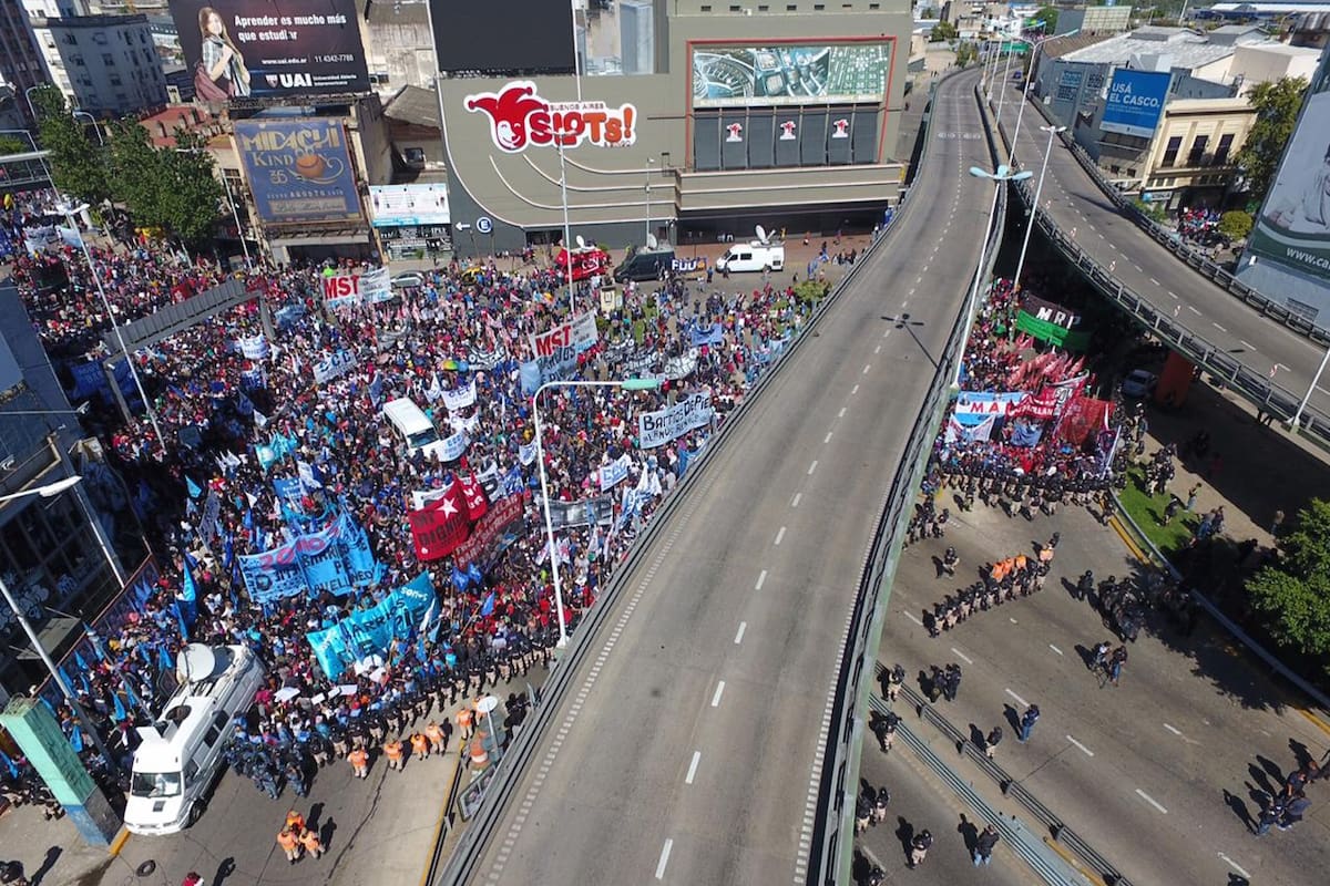 Corte en puente Pueyrredon