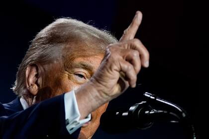 Corte falla que intento de Trump de acabar con ciudadanía por nacimiento es inconstitucional