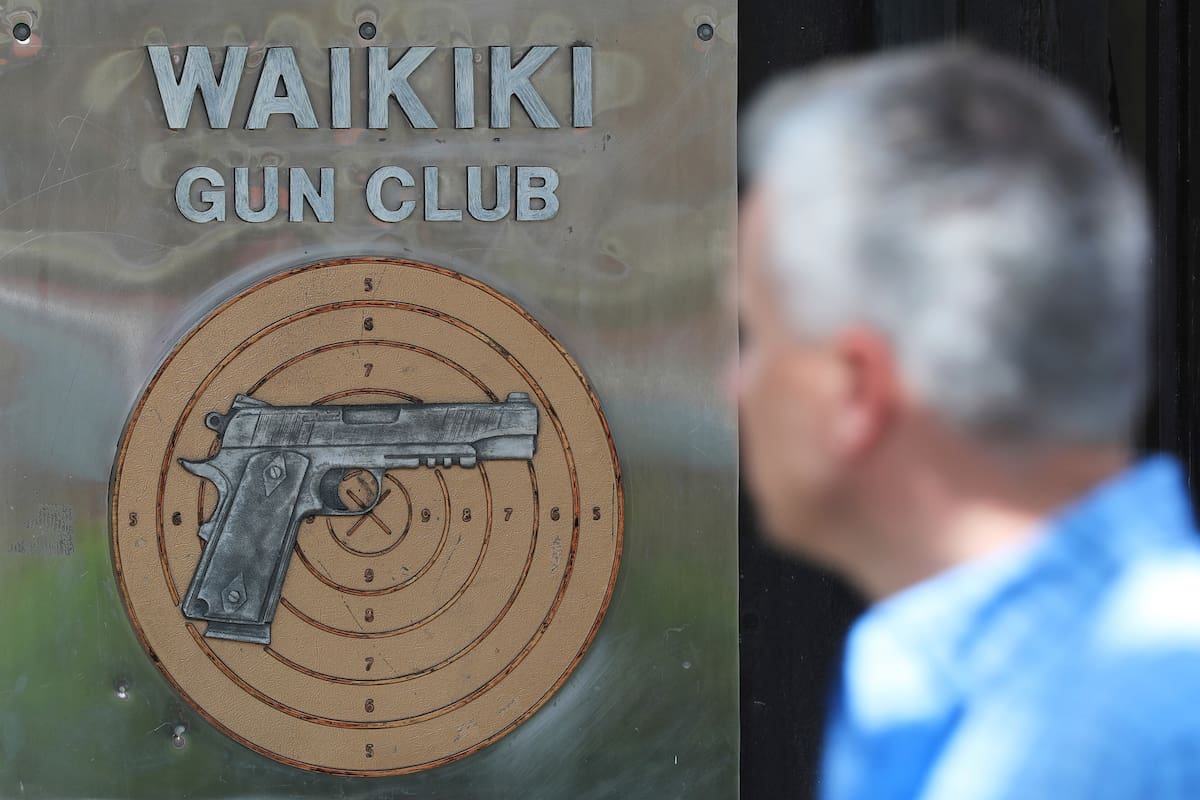 Corte Suprema anula ley de Hawái que exigía permiso para portar armas en tiendas y hoteles
