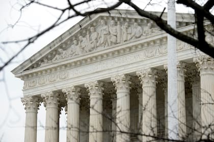 Corte Suprema respalda ley de Texas para bloquear acceso de menores a pornografía en línea