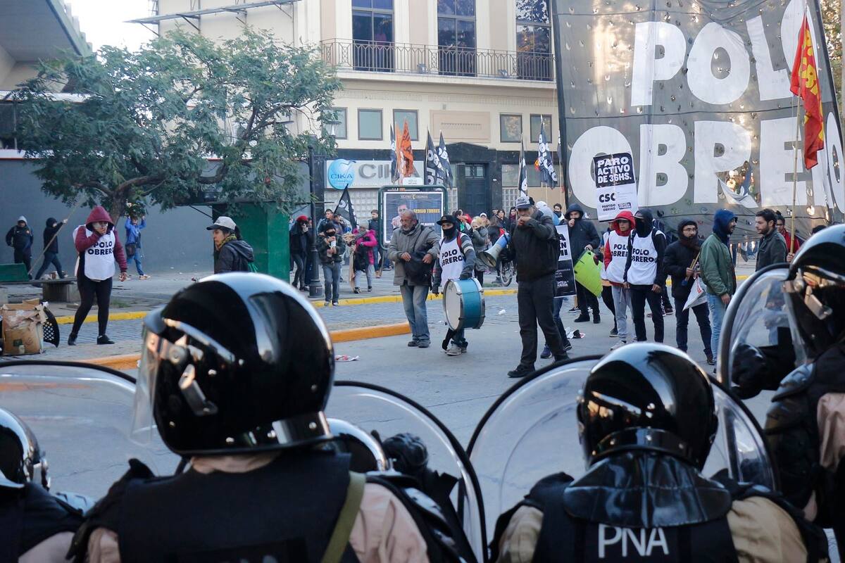 Corte total en Puente Pueyrredón por una protesta de familias desalojadas del predio de Guernica