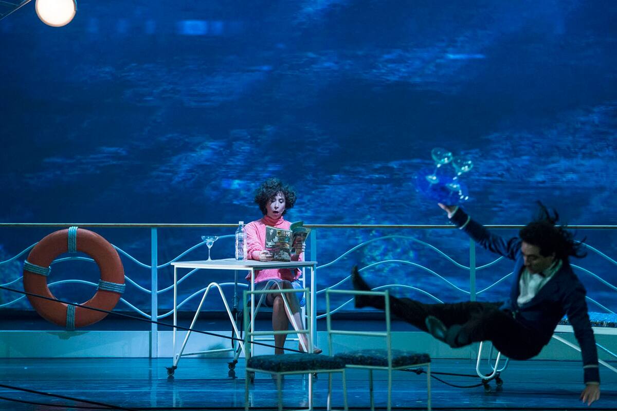 Cosas que pasan en la cubierta de un crucero