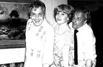 Marty Cosens, Mercedes Carreras y Osvaldo Miranda en Frutilla, comedia de Abel Santa Cruz, que se dio durante la temporada 1979 del Teatro Odeón