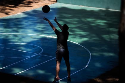 Espacios para practicar deportes, una de las postales del barrio