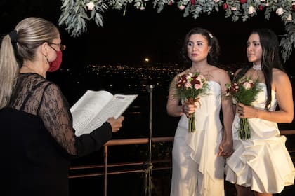 Costa Rica se convirtió en el primer país de centroamérica en aprobar el matrimonio igualitario