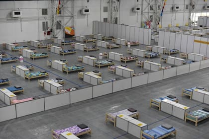 Costa Salguero se convirtió en un centro de aislamiento para enfermos de coronavirus; tiene capacidad para 798 personas, se dará prioridad a los residentes en paradores de la ciudad