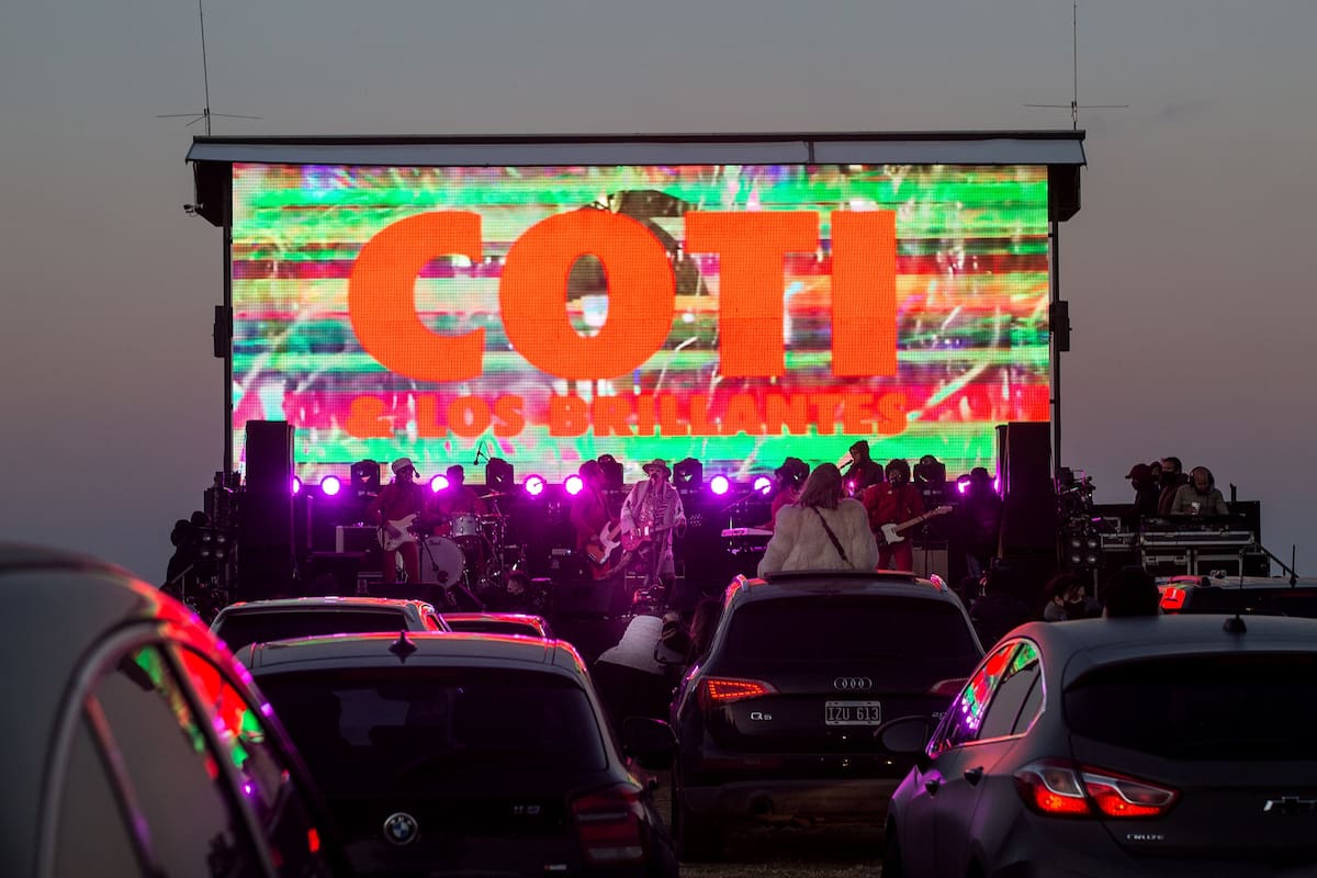 Coti Sorokin en el autocine de San Isidro