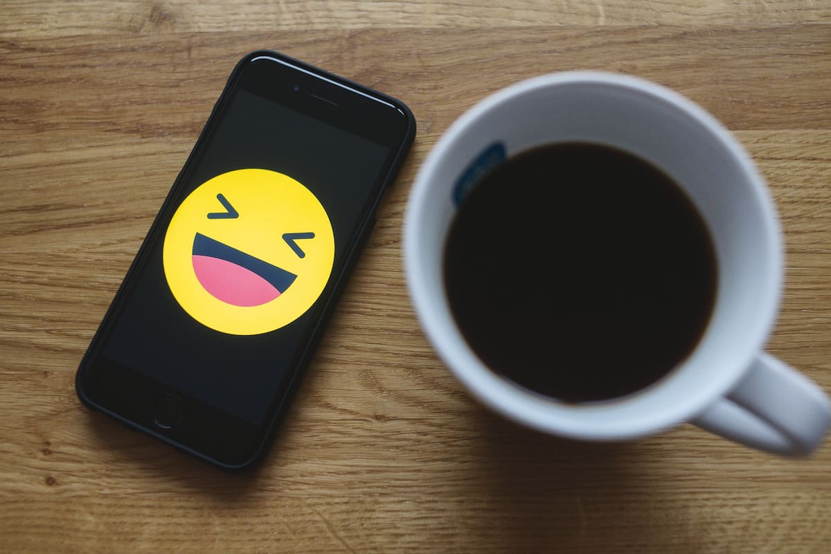 COTIDIANO. Cuanto más se usa el emoticón (el 92% de las personas tiene dispositivos con emojis en sus teclados), más importante resulta repensar su alcance