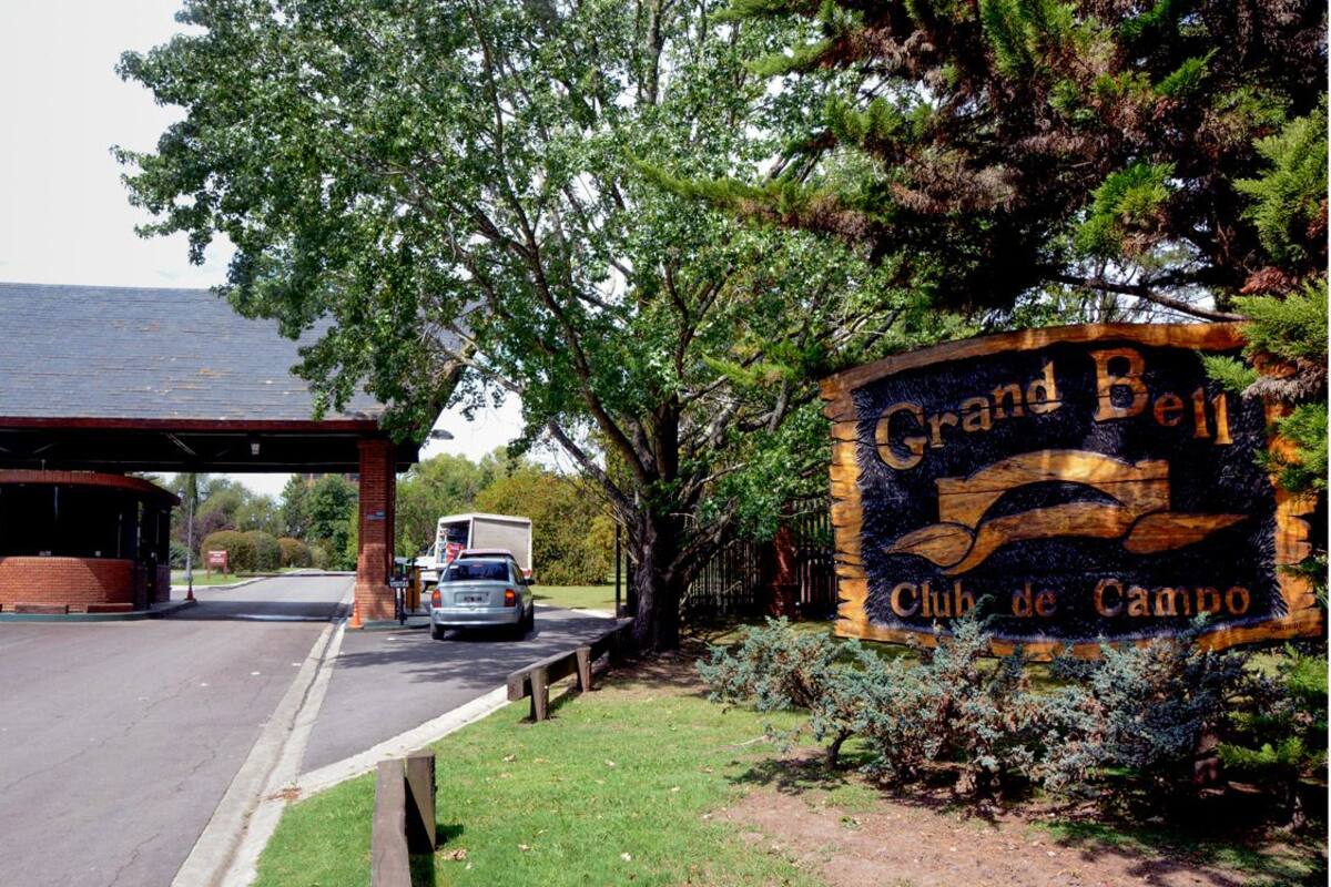 Country Grand Bell, donde hubo un millonario robo el sábado por la noche