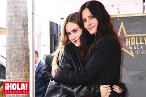 Courteney quedó embarazada de Coco en 2004 tras perder siete embarazos, durante las grabaciones de la última temporada de Friends.