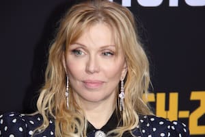 Courtney Love reveló que disfruta de una amistad “con derechos” y del amor “sin prejuicios”