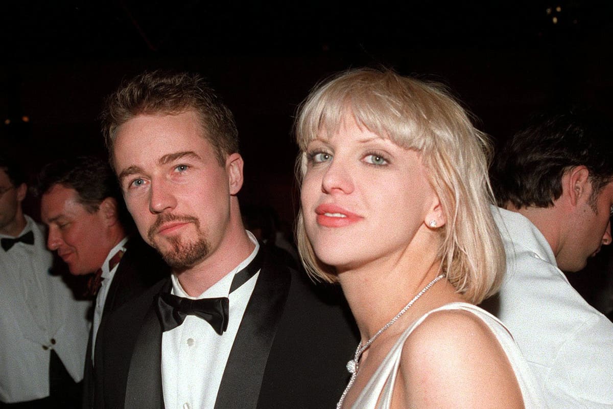 Salma Hayek y Edward Norton tuvieron una relación de tres años y ahora son grandes amigos