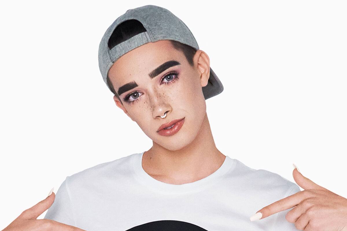Cover Girl acaba de elegir a James Charles, estrella de las redes y artista del maquillaje, como rostro de la empresa
