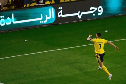 CR7 aparecería en el segundo tiempo, para festejar por triplicado en Riad
