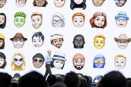 Craig Federighi, vicepresidente de Software de Apple, en el escenario de la conferencia de desarrolladores, el 4 de junio