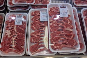 Crean un material compostable que busca sustituir al papel film en el envasado de carnes