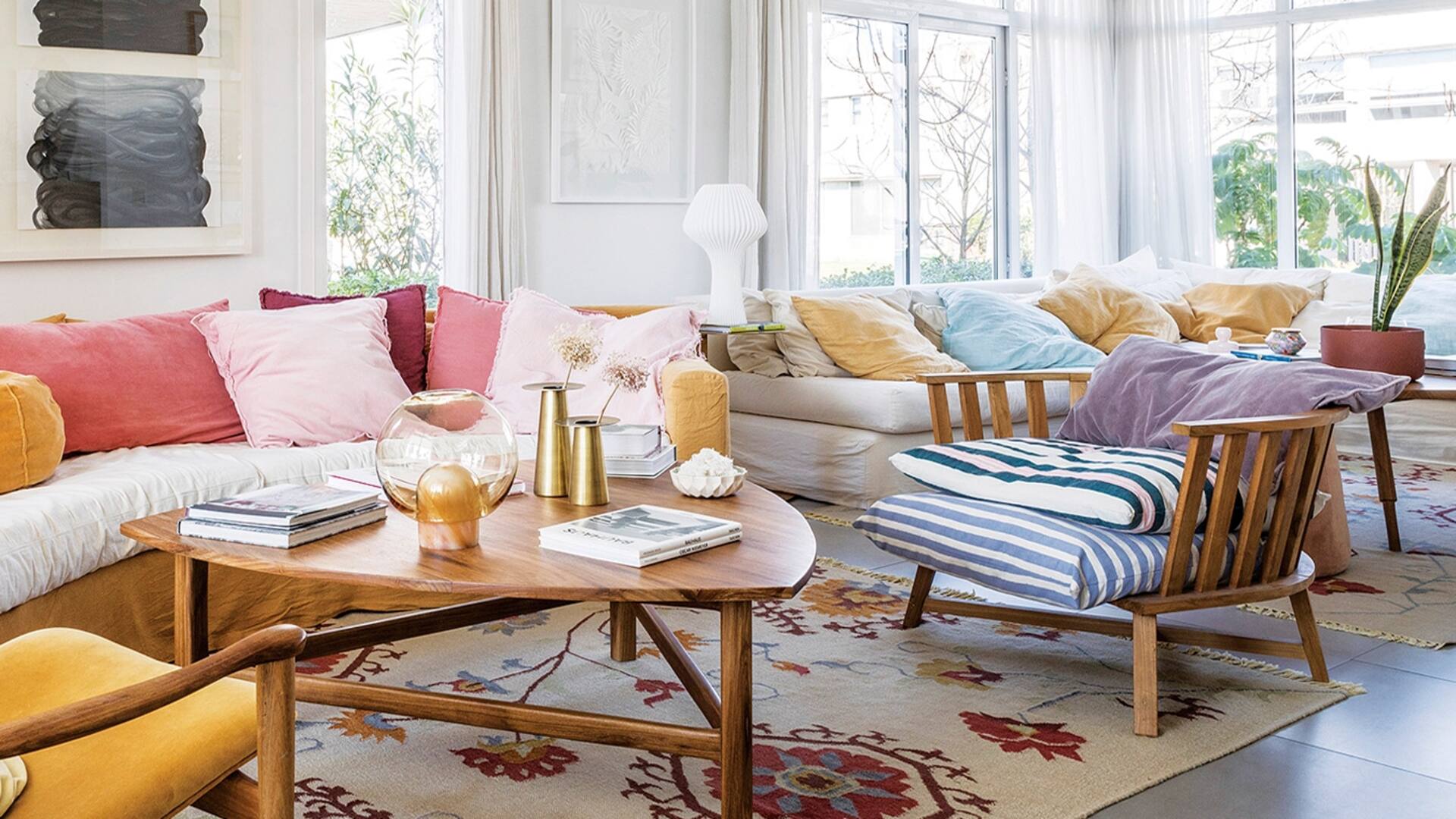 Creatividad, pasiones y colores propios en un recorrido por la casa y la historia de la estilista para marcas Carina Michelli.
