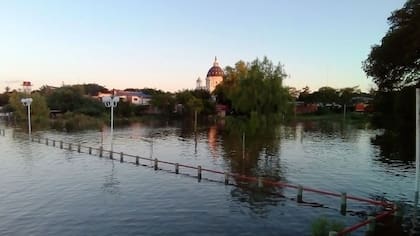 En la ciudad de Corrientes, la medición de las 9 ubicó al Paraná en 5,54 metros, cuatro centímetros por encima del registro de las 6