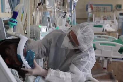 Crece la preocupación en Brasil por el creciente número de jóvenes en cuidados intensivos