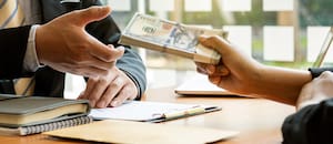 Se recuperaron por cuarto mes consecutivo y hoy es la primera licitación del FGS para impulsar el fondeo a los bancos