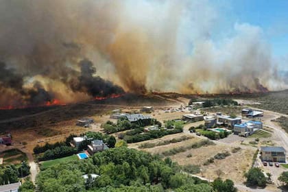 Creen que el Tren Patagónico habría provocado un incendio en Las Grutas