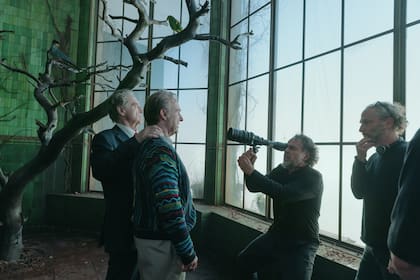 "Creo que Digger tiene el tono de lo que vivimos, son temas muy serios que todos los días estamos viendo con un tono satírico, absurdo, manejado por la gente que tiene sus propios intereses"