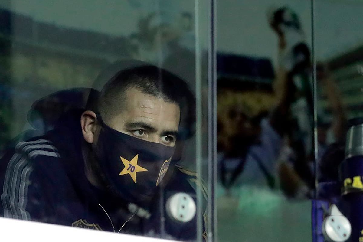 “Creo que es el momento de...”: la frase que le habrían dicho a Riquelme sobre el posible nuevo DT de Boca