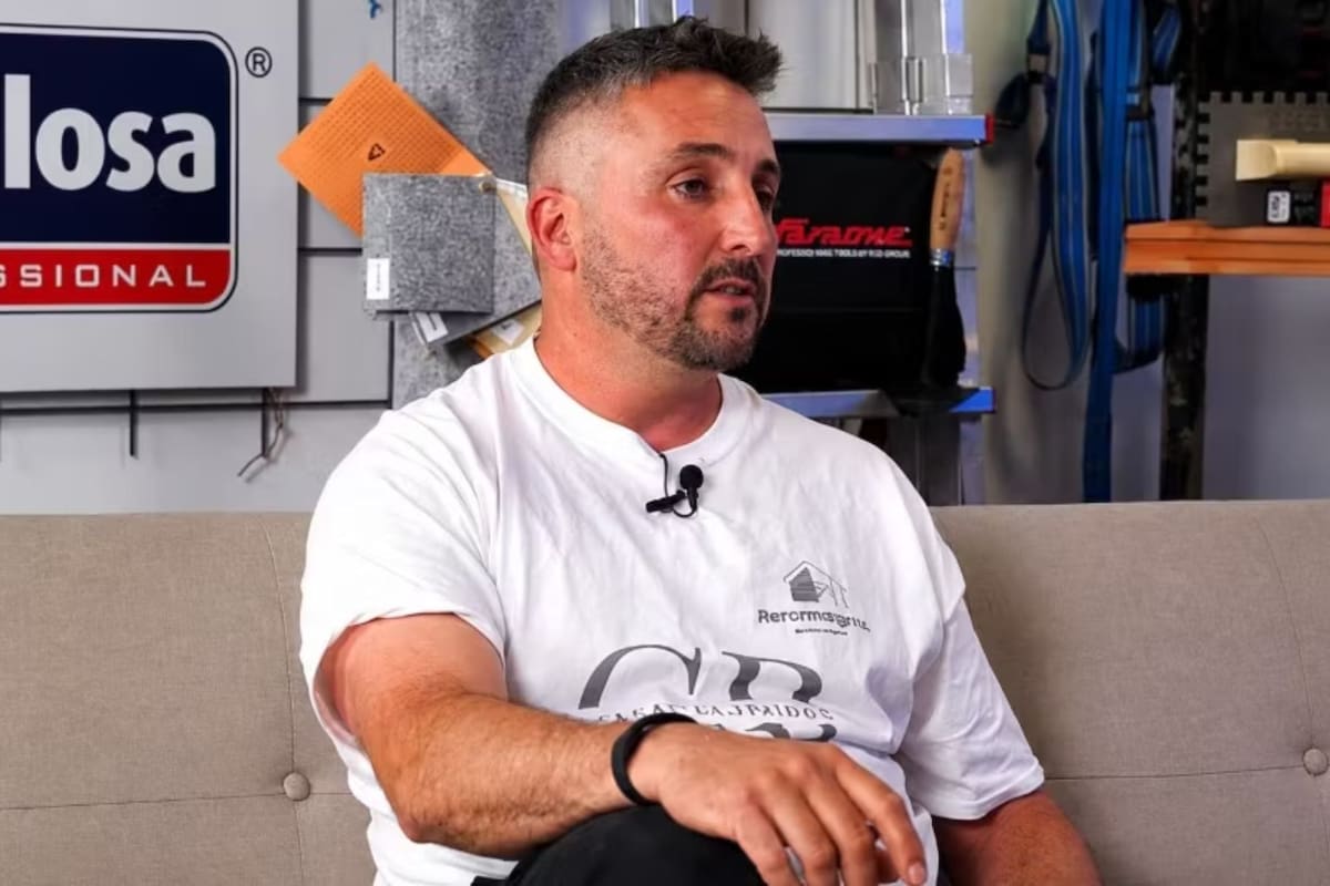 Cristian, albañil: “Los peones de ahora están más pendientes del celular que de la obra”