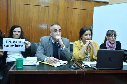 Cristian Aldana exhibió un cartel y se presentó como un perseguido político antes de ser condenado por violación