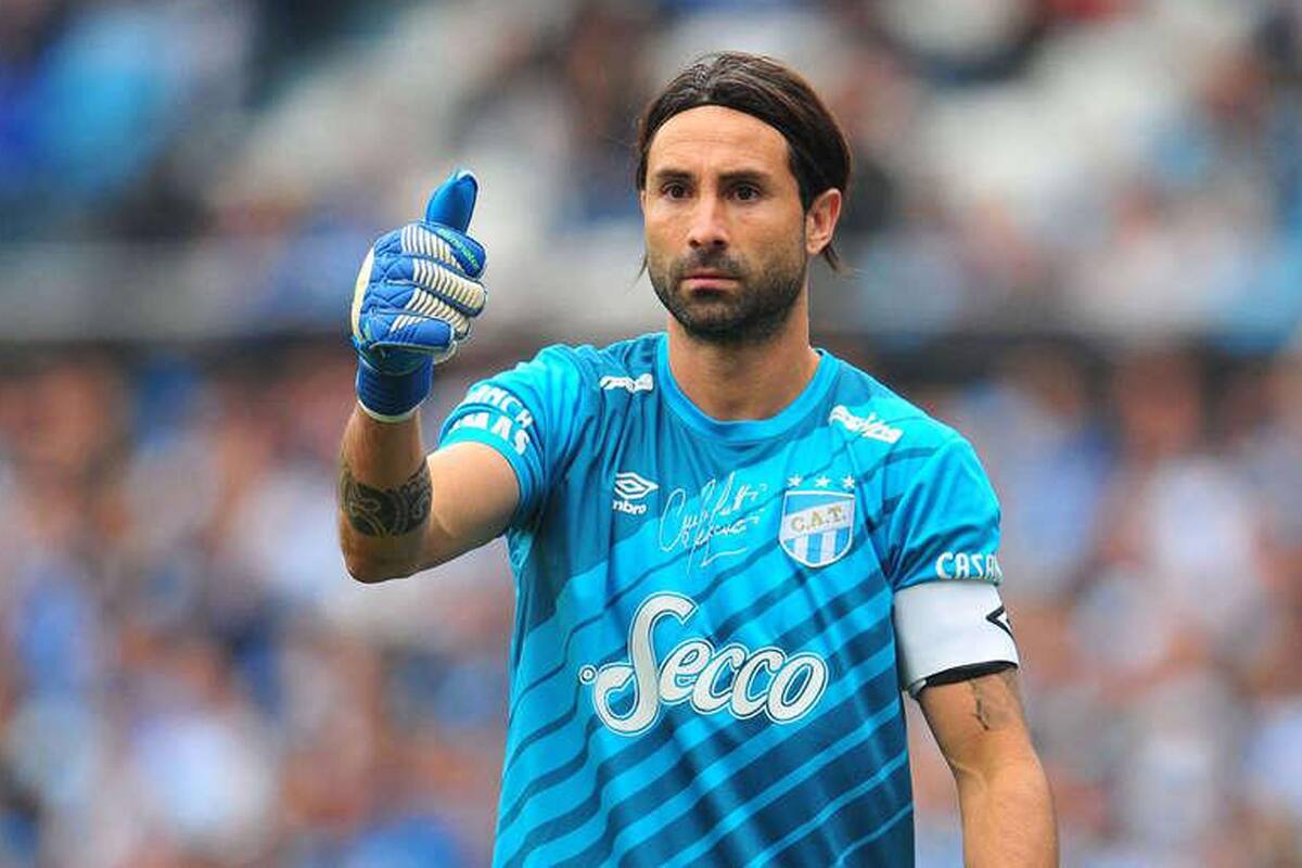 Cristian Lucchetti, con 41 años, es el jugador de mayor edad de la Superliga.