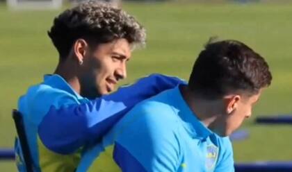 Cristian Medina, cuando en un entrenamiento le dice a Merentiel que es el momento e irse de Boca y firmar un contrato de por vida