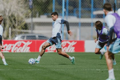 Cristian Romero fue directo al hablar sobre el futuro de Scaloni: “Es el principal responsable del armado de esta selección”