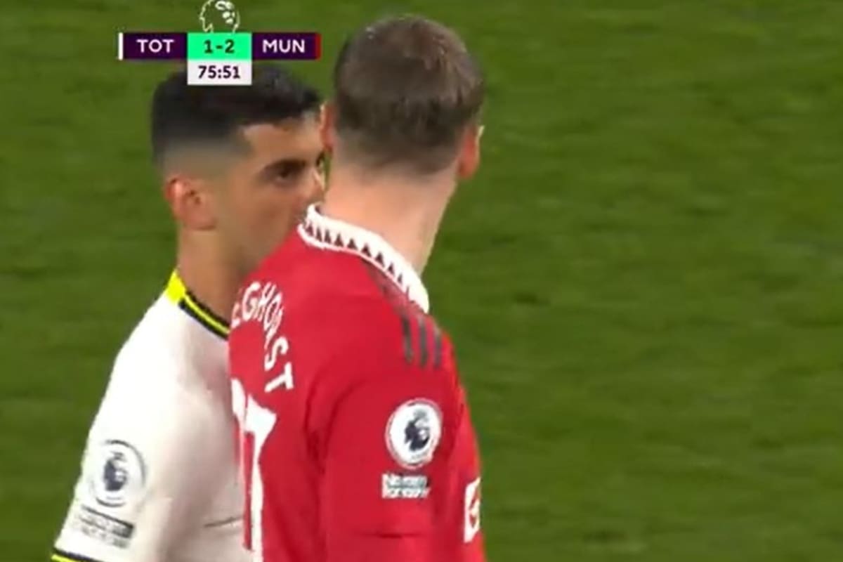 Cristian Romero increpó verbalmente a Wout Weghorst, el delantero al cual Messi tildó de "bobo"