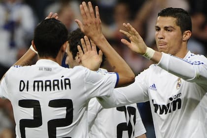 Cristiano festeja con Di María otro triunfo del Madrid