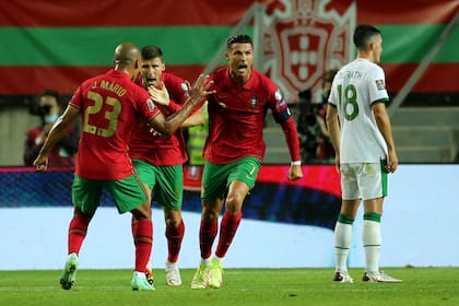Cristiano Ronaldo acaba de empatar para Portugal contra Irlanda y de conseguir en exclusividad el récord de goleador en seleccionados.