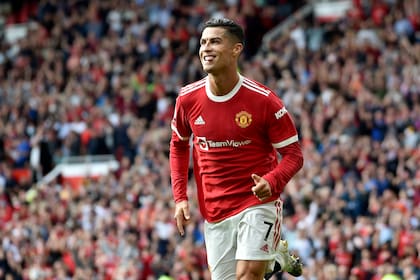 Cristiano Ronaldo marcó dos goles y tuvo un regreso soñado a Manchester United al cabo de 12 años, en el 4-1 a Newcastle por la Premier League.