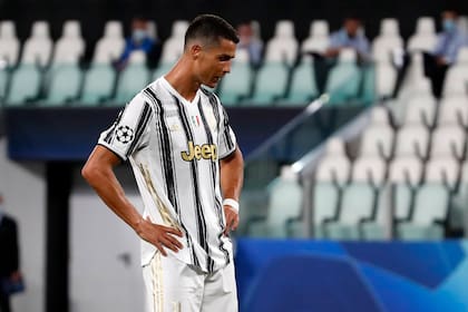 Cristiano Ronaldo, desolado luego de la eliminación de Juventus