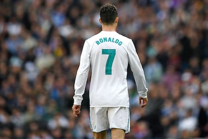 Cristiano Ronaldo empieza a ser pasado en Real Madrid; se va siendo el máximo goleador histórico del club, con 450 tantos en 438 partidos