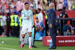 Cristiano marcó para Portugal tras un llamado del VAR, que le había anulado un golazo, y se fue enojado