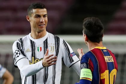 Cristiano Ronaldo y Lionel Messi cara a cara en un duelo de Champions League entre Juventus y Barcelona
