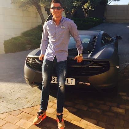 Cristiano Ronaldo y un McLaren.