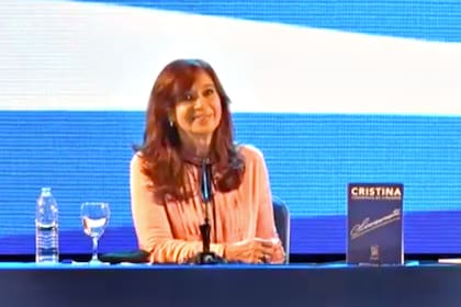 Cristina aclaró que lo dijo "en un sentido metafórico" y que "estuvo muy lejos" de querer hacerle una imputación