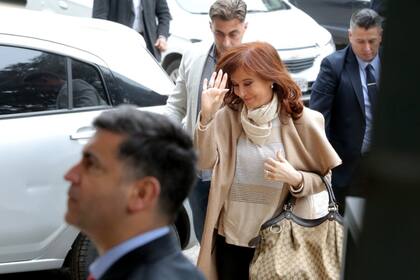 Cristina al llegar hoy a Comodoro Py