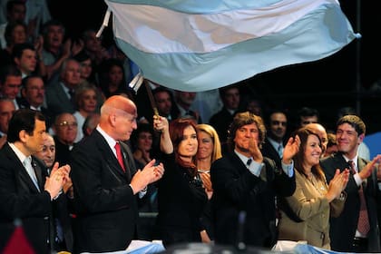 Cristina Fernández de Kirchner durante el acto por los 200 años del primer izamiento de la bandera nacional. El 27 de febrero de 2012 en Rosario.
