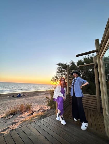 Cristina Fernández y su hija Florencia en Balneario Sauce Grande