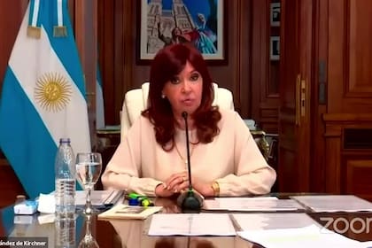Cristina Kirchner, ante el tribunal que la juzga por la causa dólar futuro: “El lawfare sigue en su pleno apogeo”