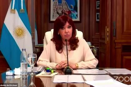 Cristina Kirchner, ante el tribunal que la juzga por la causa dólar futuro: “El lawfare sigue en su pleno apogeo”